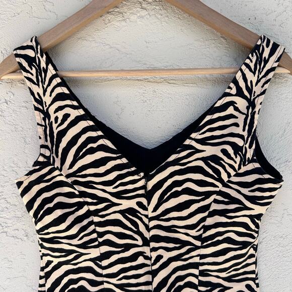 Vintage Robbie Bee Zebra Print Mini Dress Made In USA Size 6 - Picture 5 of 5